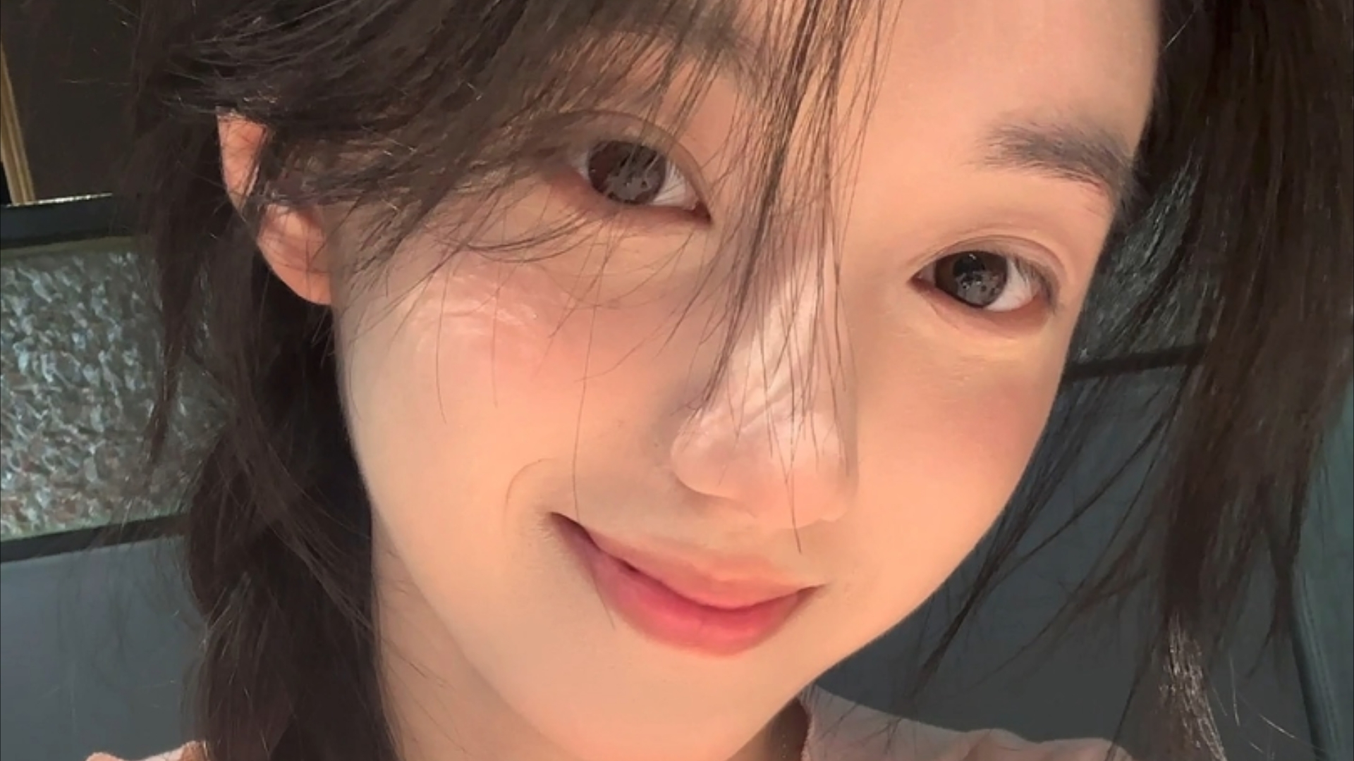 昆明机场通报一航班起落架受损：启动预案，机上旅客安全离机